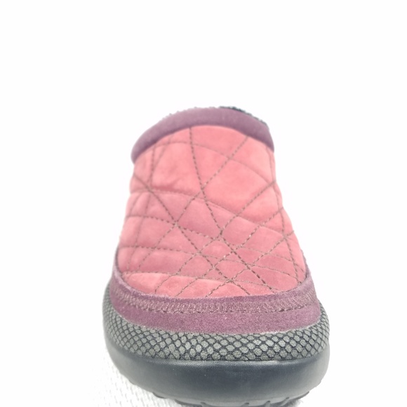 Merrrell Womens Size 7 Mules Burgundy Quilted - Picture 3 of 6